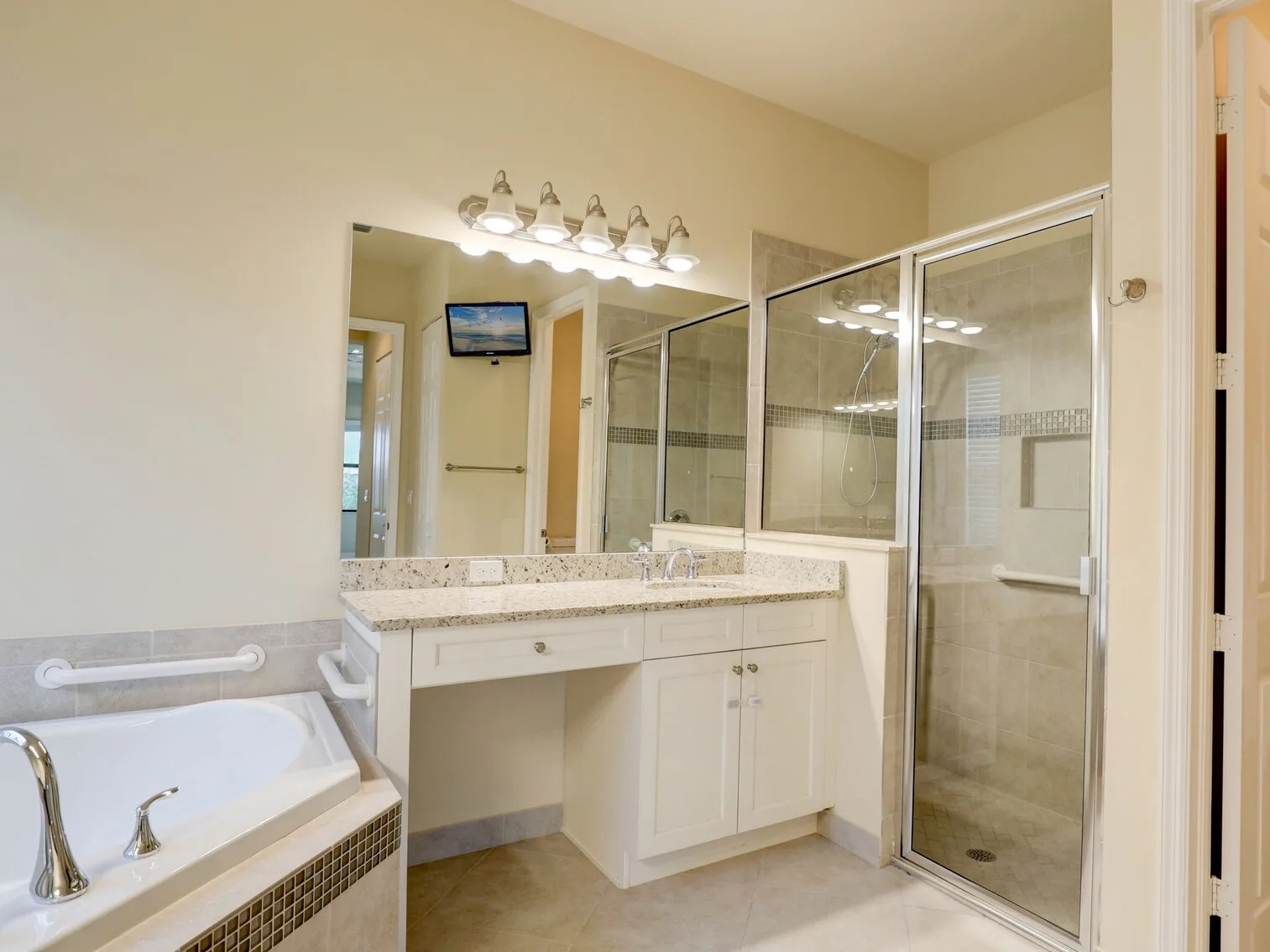 Fort Myers Marina Bay, Estate Online Auction — auction photograph 80