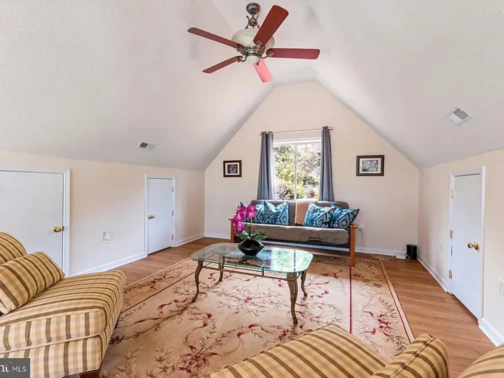 Front Royal 13 Acre Chalet Downsizing Online Auction — auction photograph 6