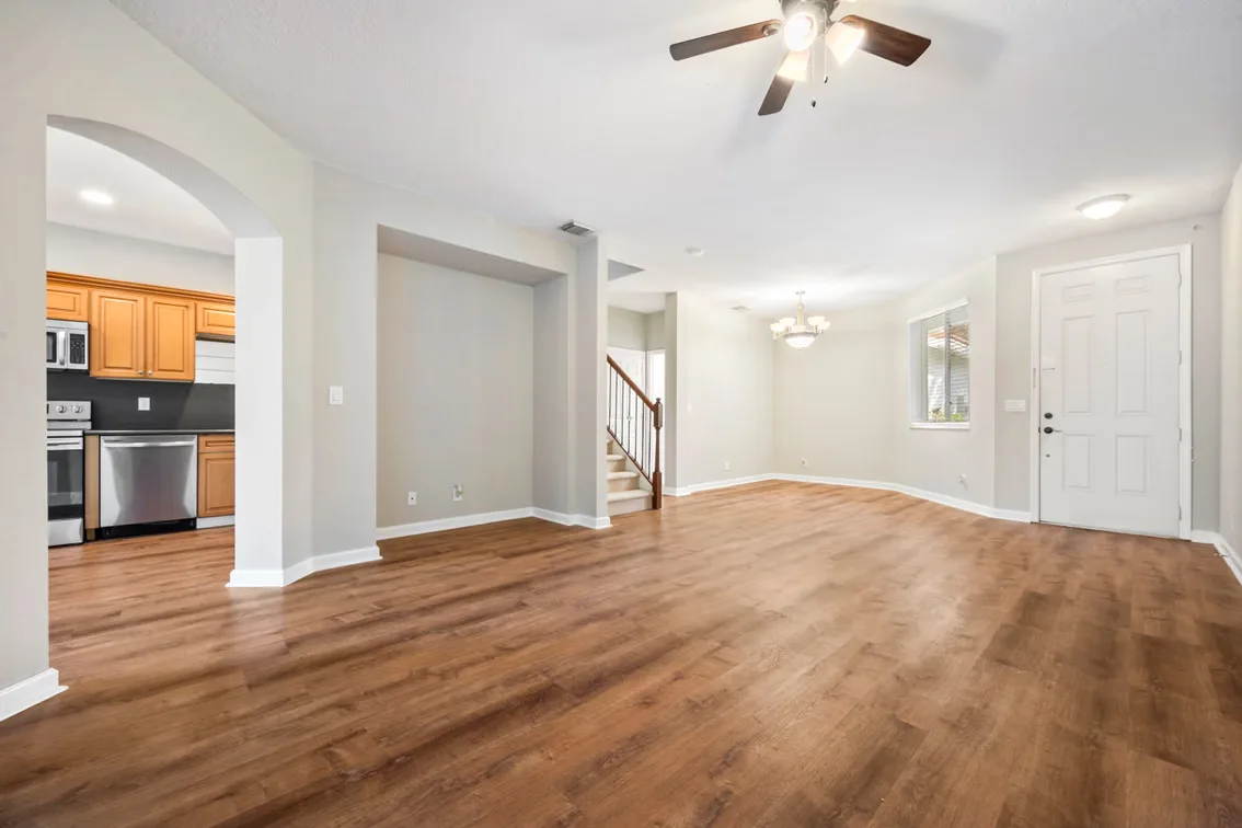 Thousand Oaks Townhouse Riviera Beach, Online Auction, Palm Beach County — auction photograph 5