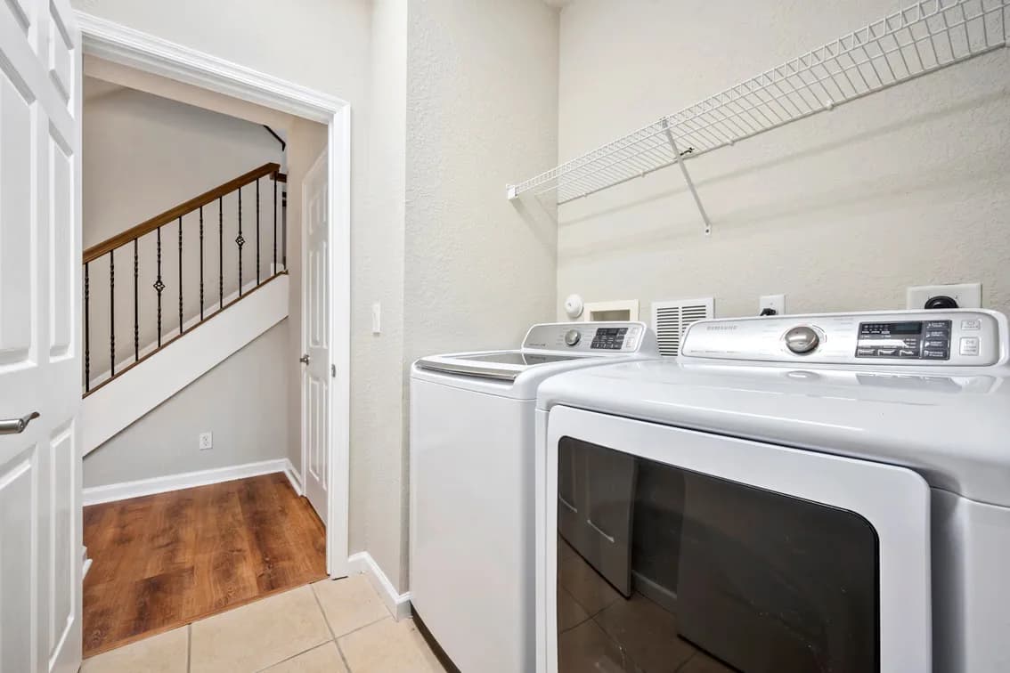 Thousand Oaks Townhouse Riviera Beach, Online Auction, Palm Beach County — auction photograph 13