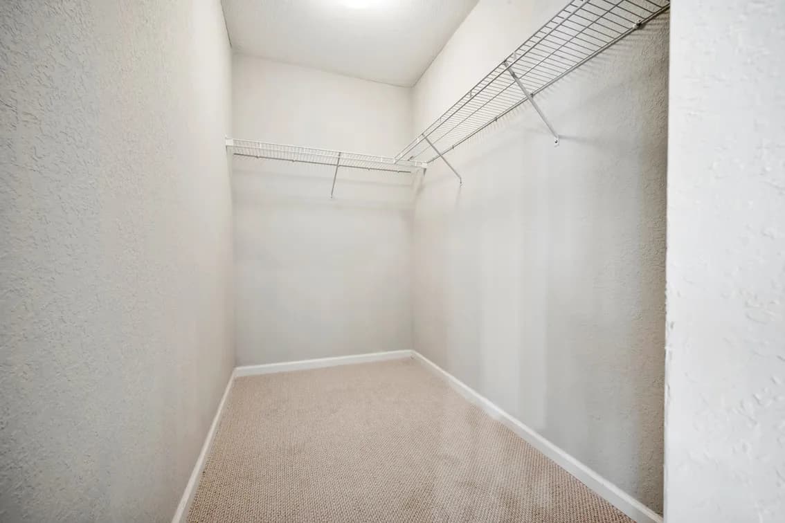 Thousand Oaks Townhouse Riviera Beach, Online Auction, Palm Beach County — auction photograph 27