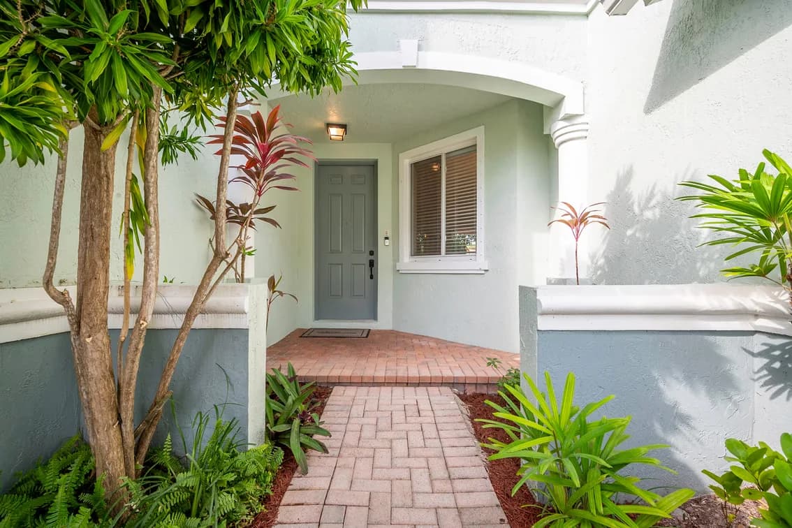 Thousand Oaks Townhouse Riviera Beach, Online Auction, Palm Beach County — auction photograph 43