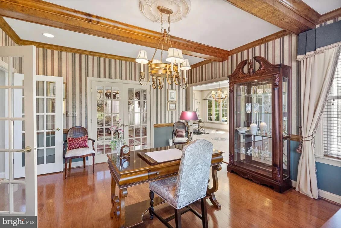 Loudoun $1.45 Mil Mansion Downsizing Online Auction — auction photograph 7