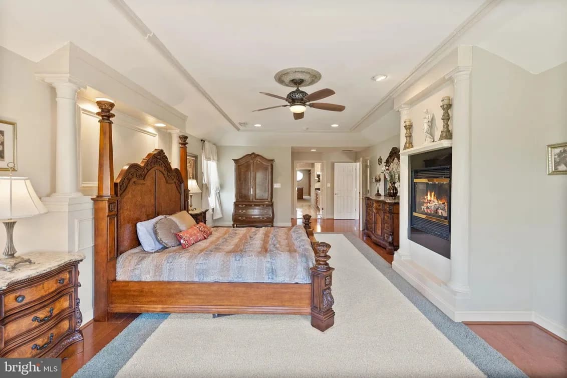 Loudoun $1.45 Mil Mansion Downsizing Online Auction — auction photograph 10