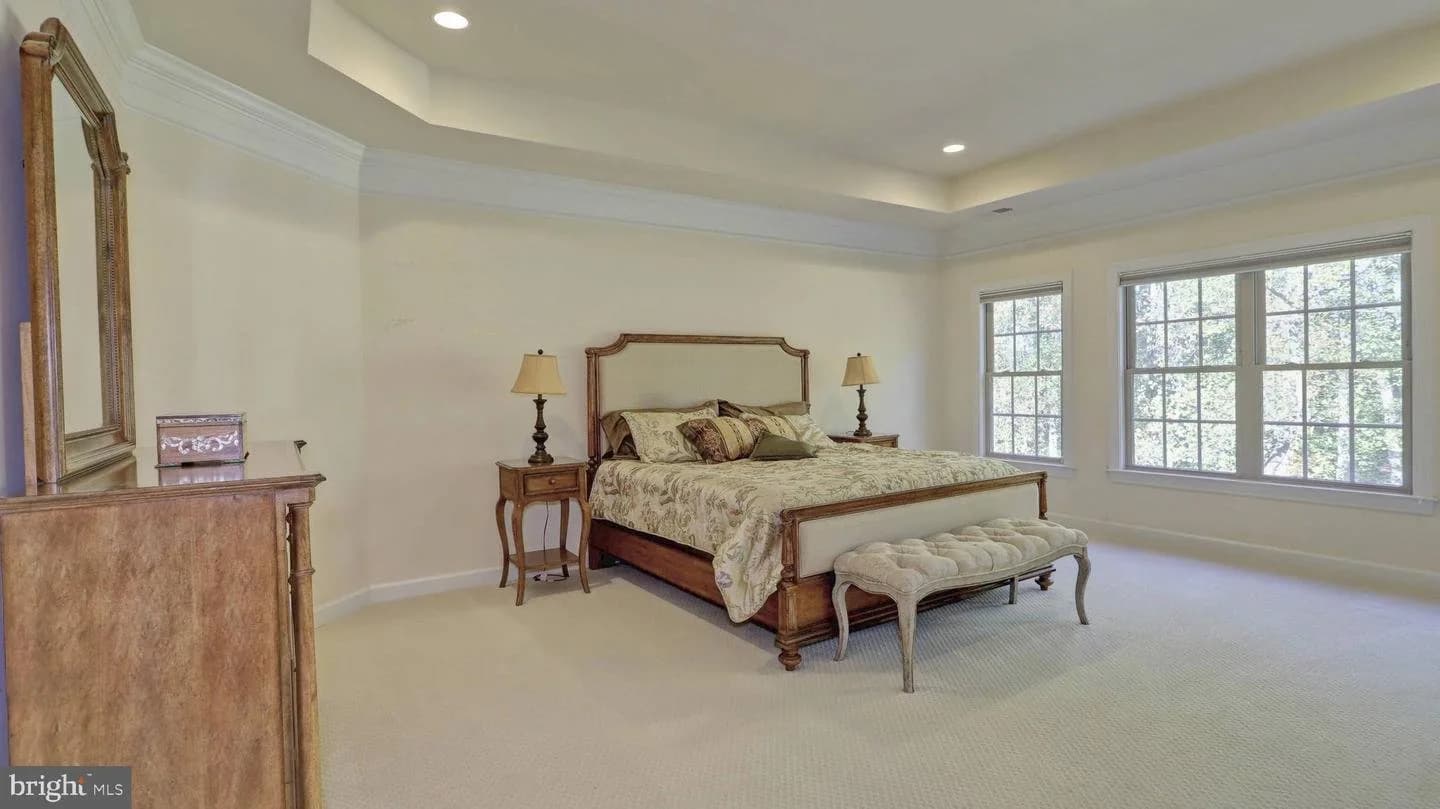 Vienna Maymont Mansion, Online Auction — auction photograph 6