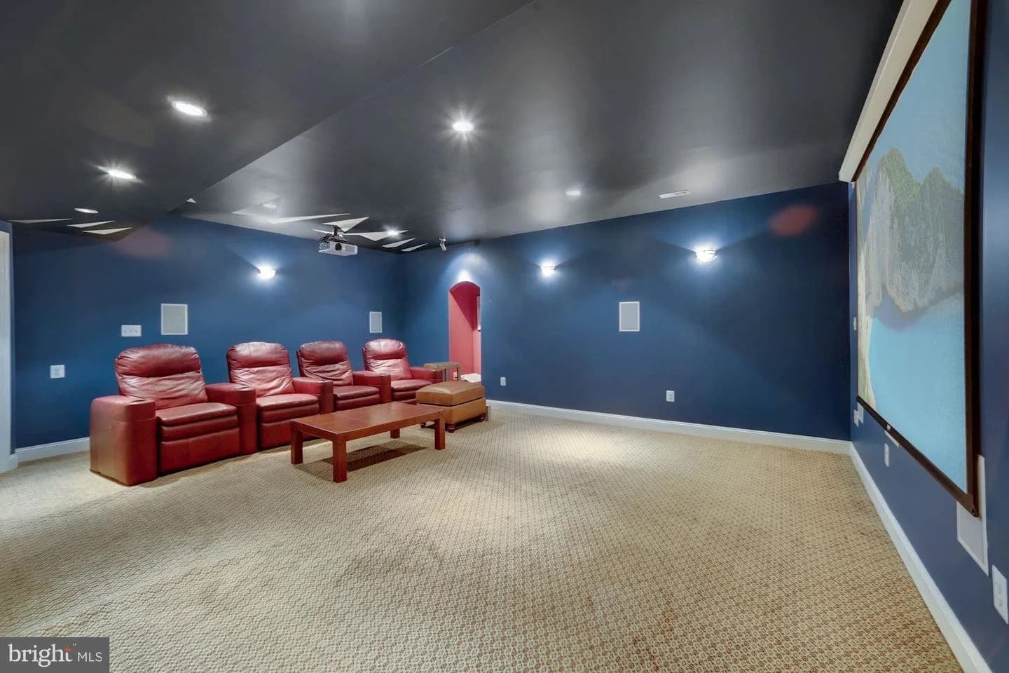 $2.7 Million McLean Mansion Downsizing Online Auction — auction photograph 10