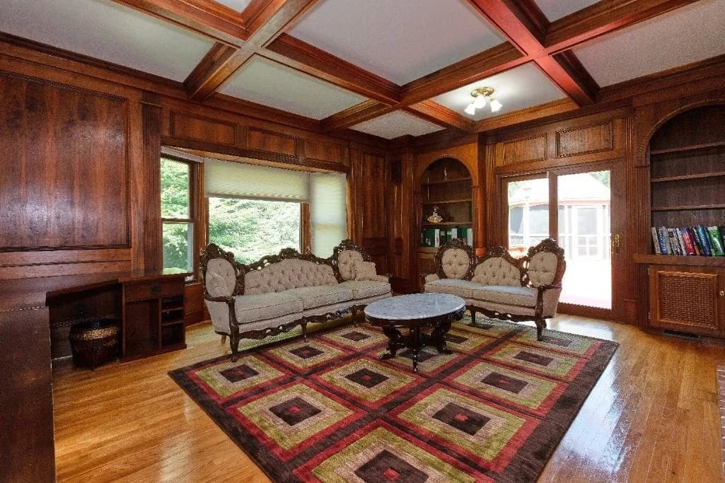Shadowalk Manor Downsizing, Online Auction — auction photograph 5