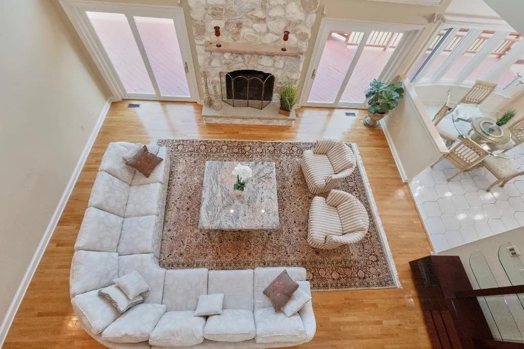 Shadowalk Manor Downsizing, Online Auction — auction photograph 7
