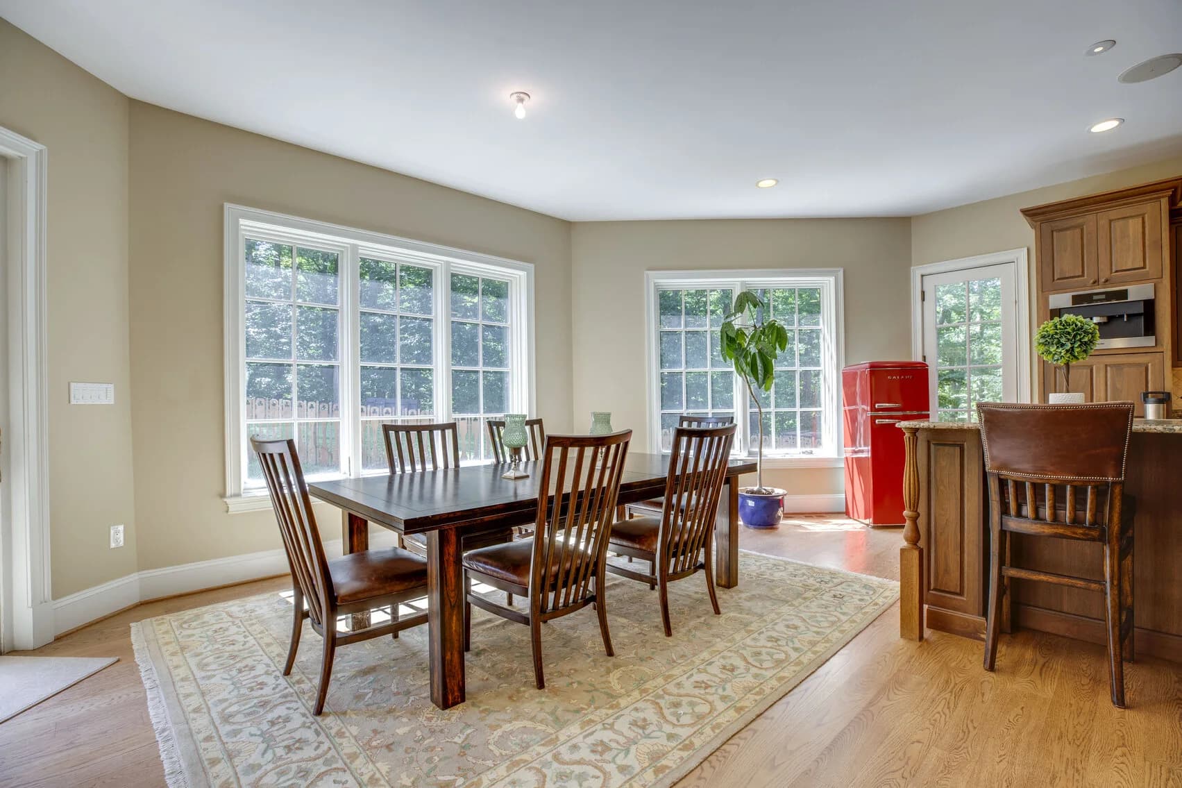 15,000 SF Luxury Springfield Mansion, Downsizing Online Auction — auction photograph 7